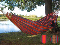 Hængekøje i høj kvalitet med brede striber.