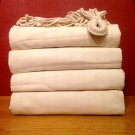 Hængekøjen lavet af naturlige hvid høj kvalitet bomuldsklud er overalt blikfang.