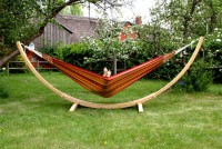 Stativ og familiehængekøje overbeviser i formen, kvalitet og komfort.