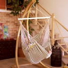 Hængekøjestol lavet af blødt bomuld smigret af stil og design.