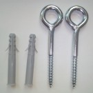 Det galvaniserede stålkrog og dyvlesæt er ideelt til installation i murværk og beton.